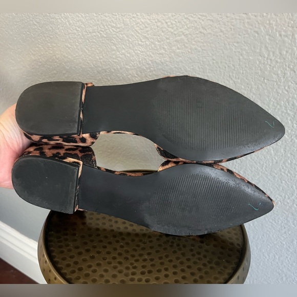 Steve Madden Leopard Pointed Flats - Picture 8 of 8